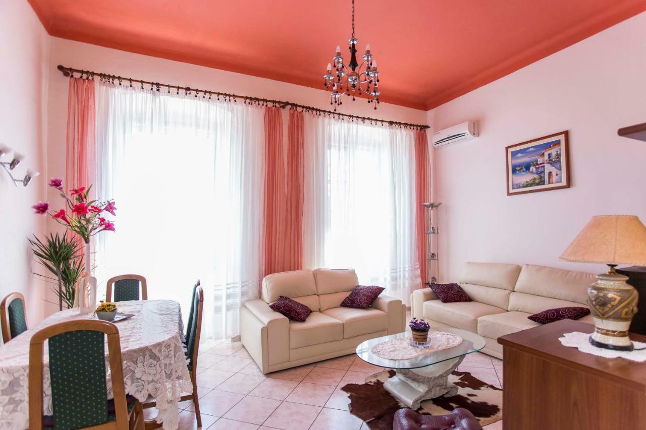 Emanuel Apartman Пула Екстериор снимка