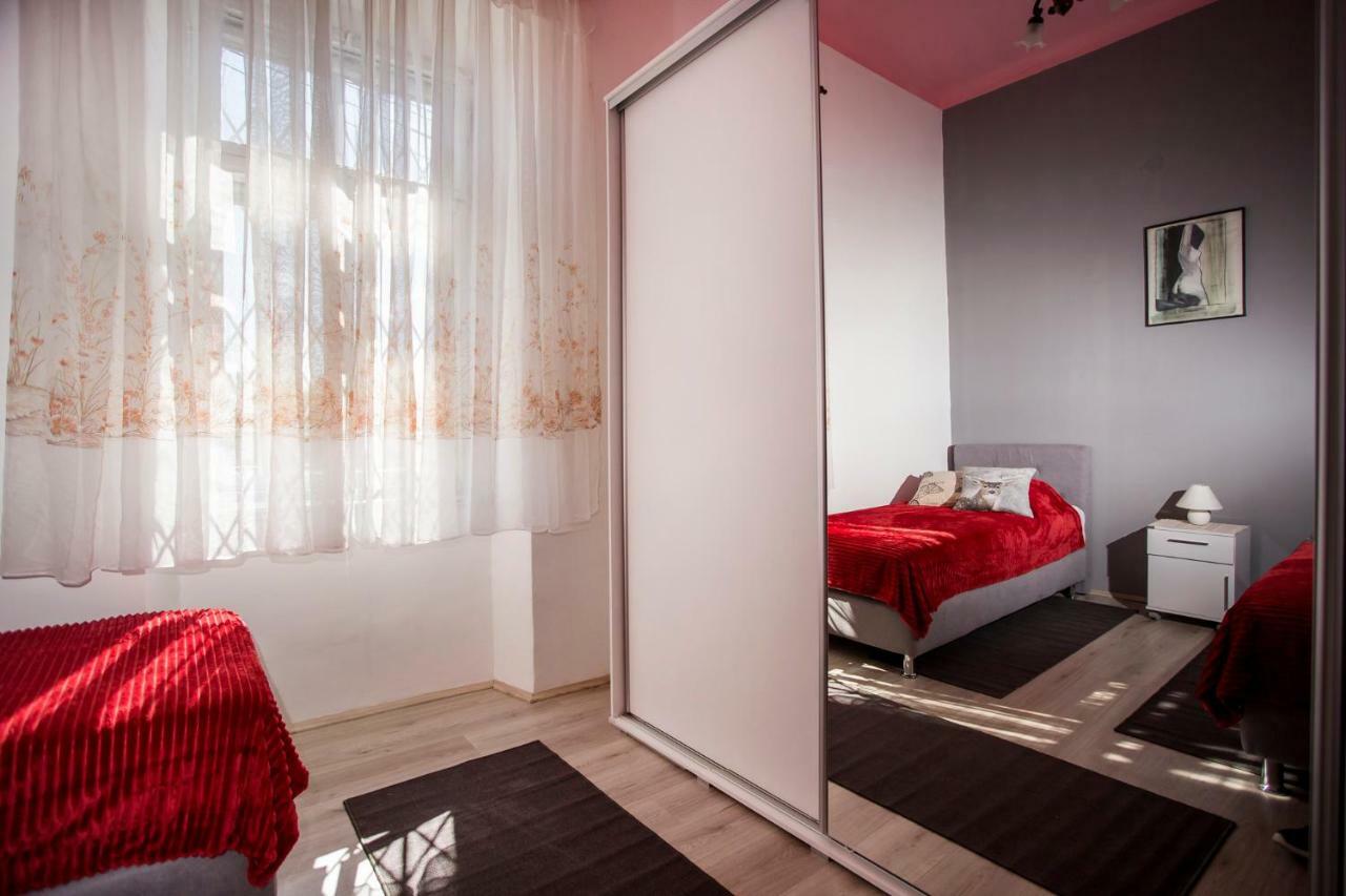 Emanuel Apartman Пула Екстериор снимка