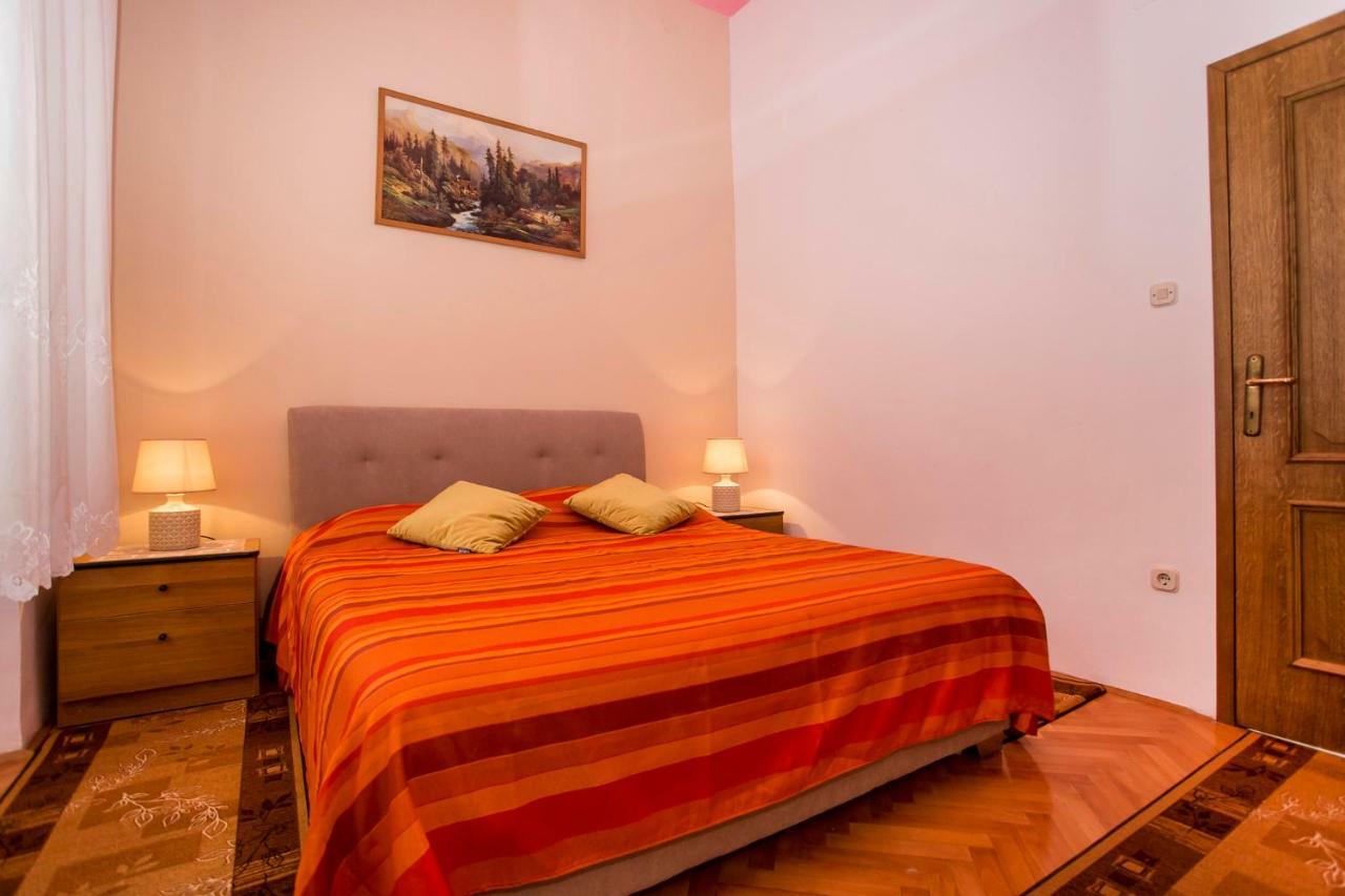 Emanuel Apartman Пула Екстериор снимка